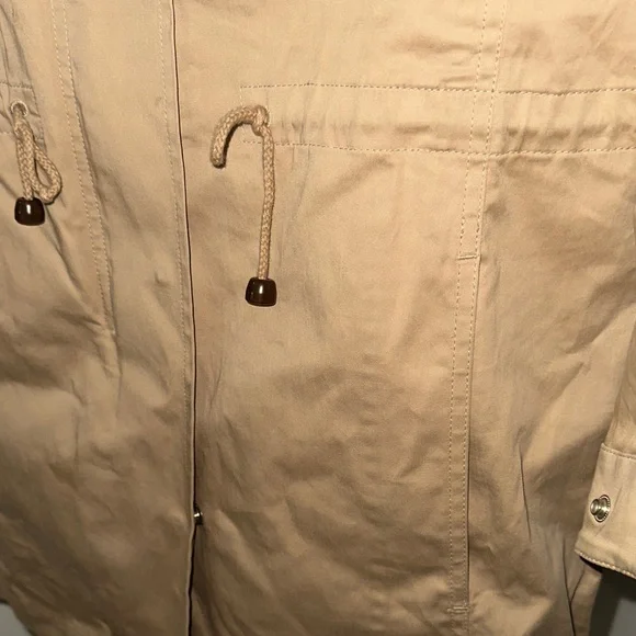 Babaton Tan Utility Jacket - Picture 4 of 5